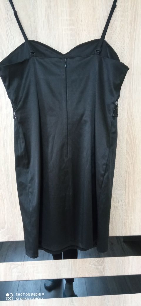Sukienka (mała czarna)