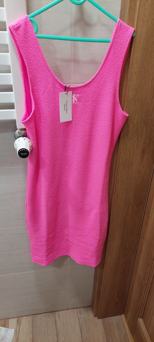 Nowa sukienka Calvin Klein L