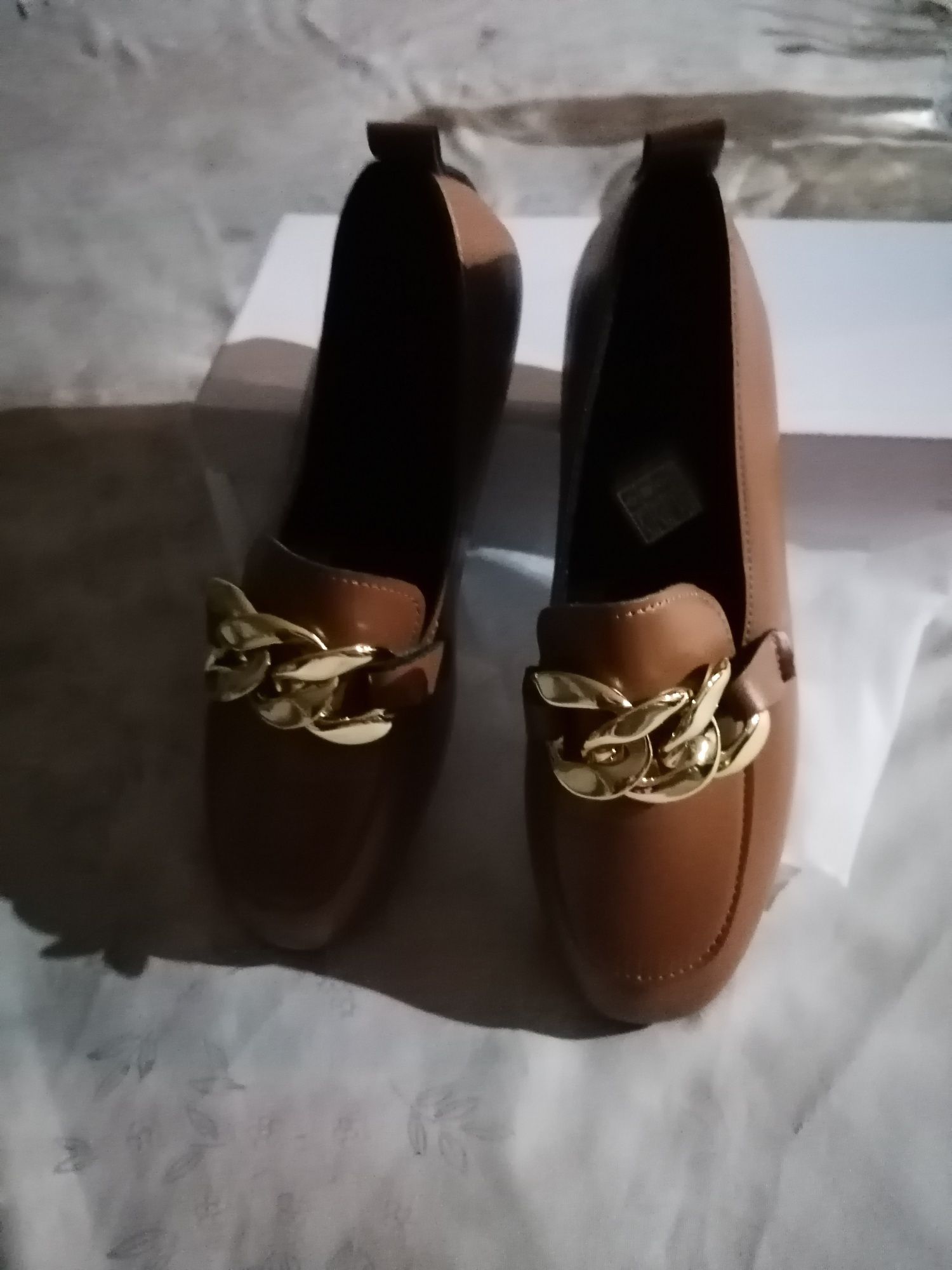 Vendo estes sapatos novos