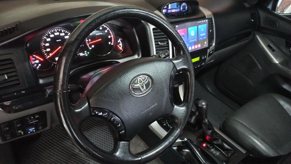 Toyota Land Cruiser Prado 120 2008 года