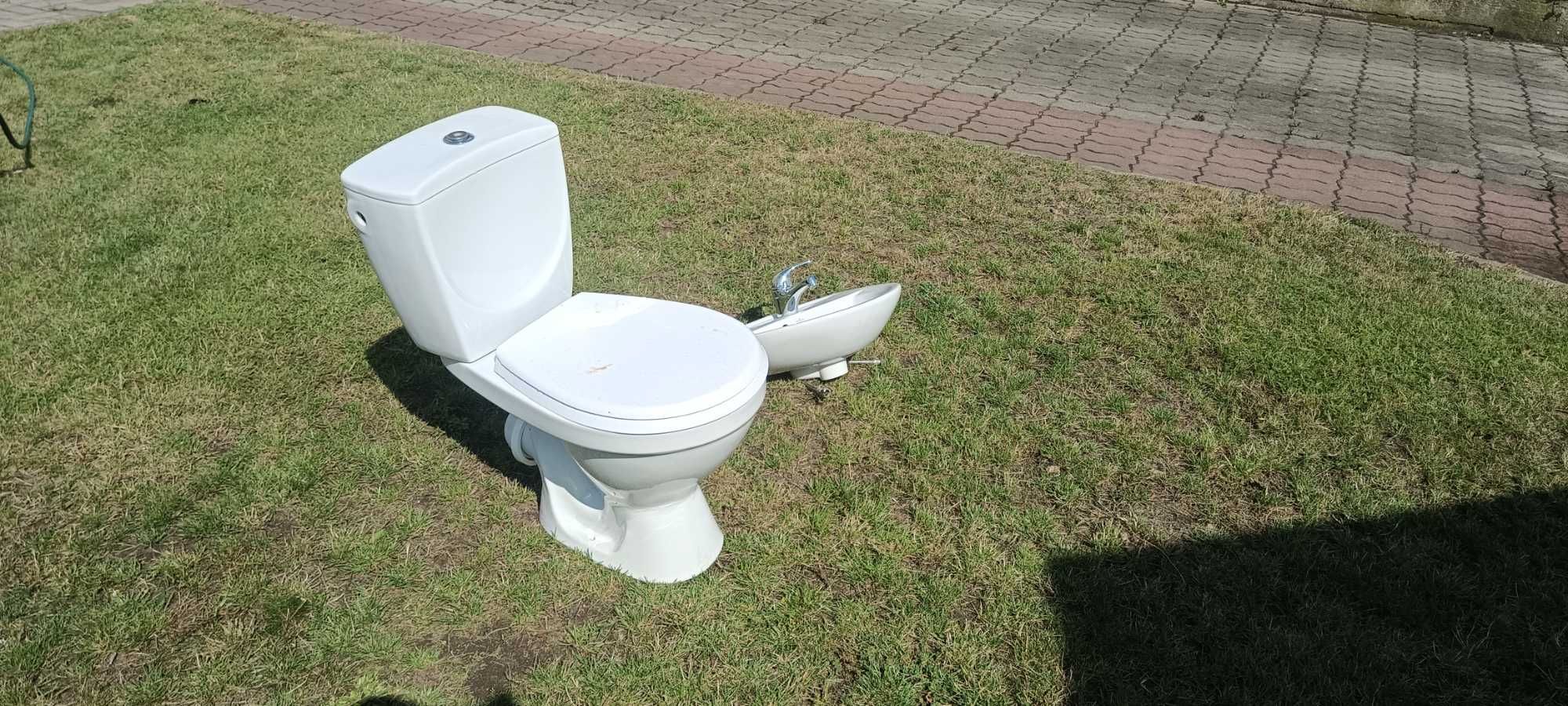 Klozet kompakt i umywalka kpl.