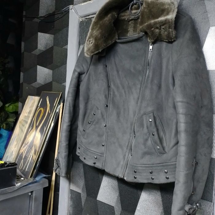 1=2Две.H&M. Зима осень лаковая.куртка-дубленка-шубка .44-48