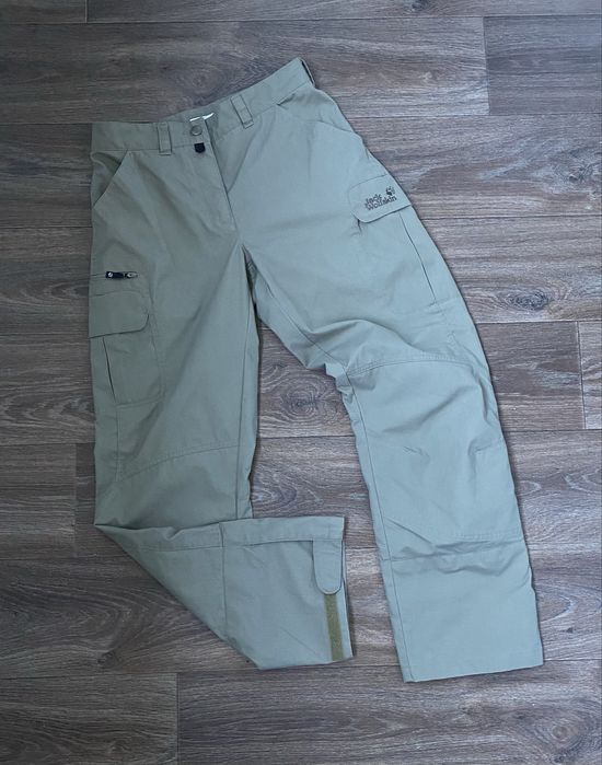 Їдуть наложкою! Жіночі трекінгові карго штани Jack Wolfskin