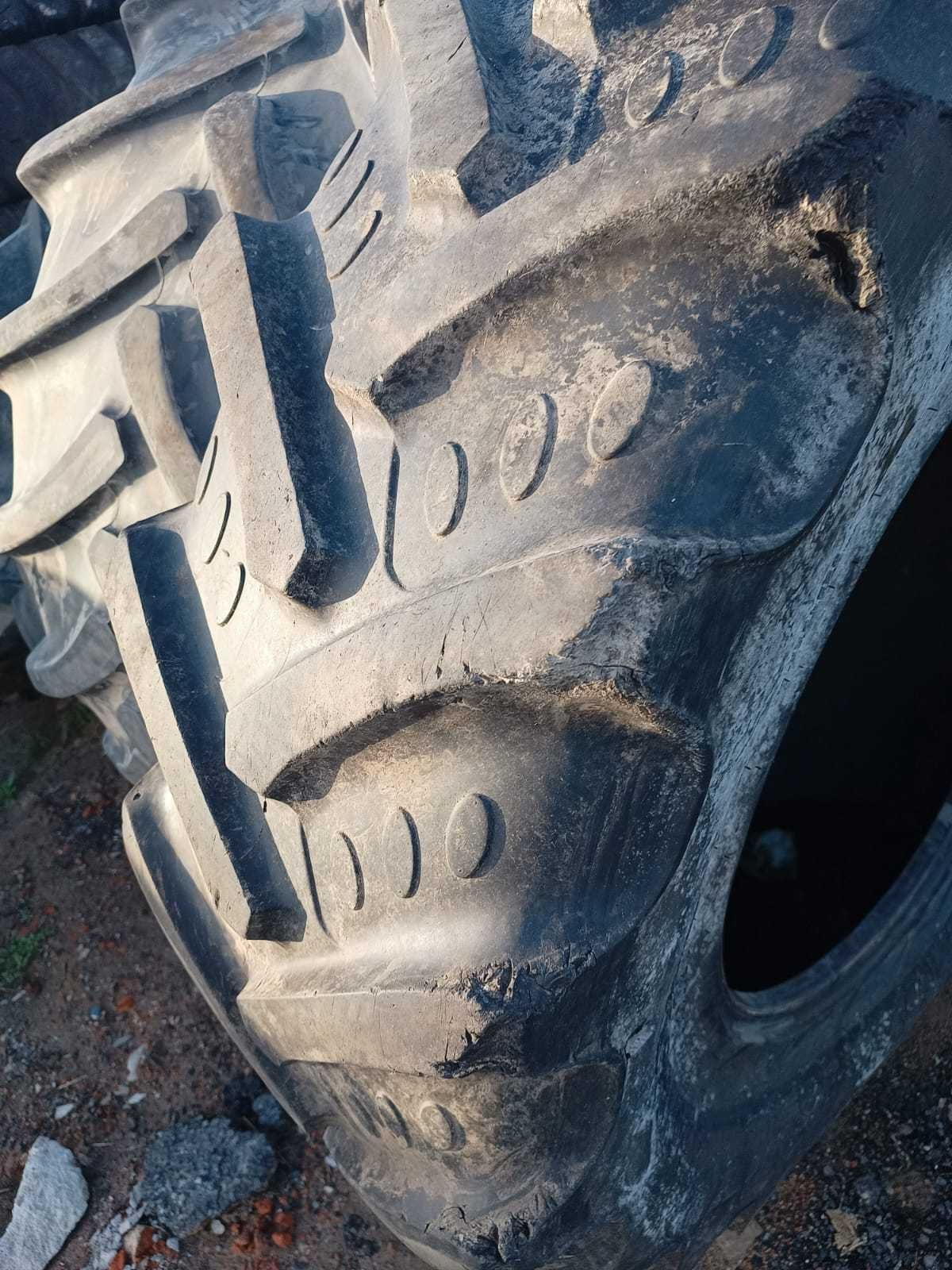 Opona rolnicza 420/85R30 BKT 16.9R30 Agrimax RT855