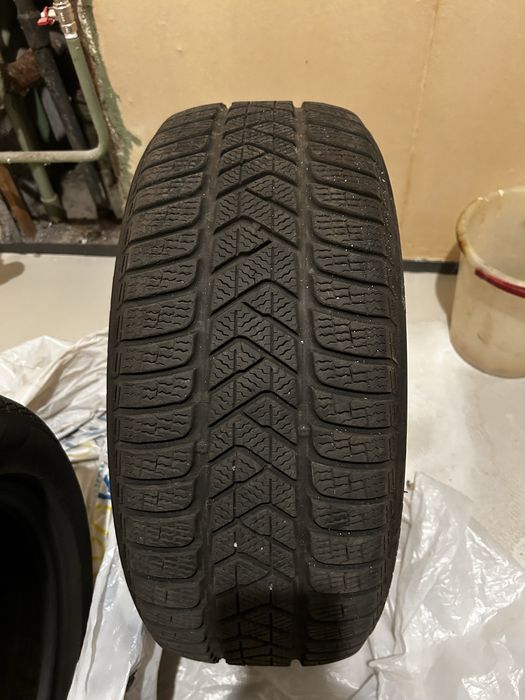 Шини PIRELLI WINTER SOTTOZERO 3 225/50 R17 94H зима