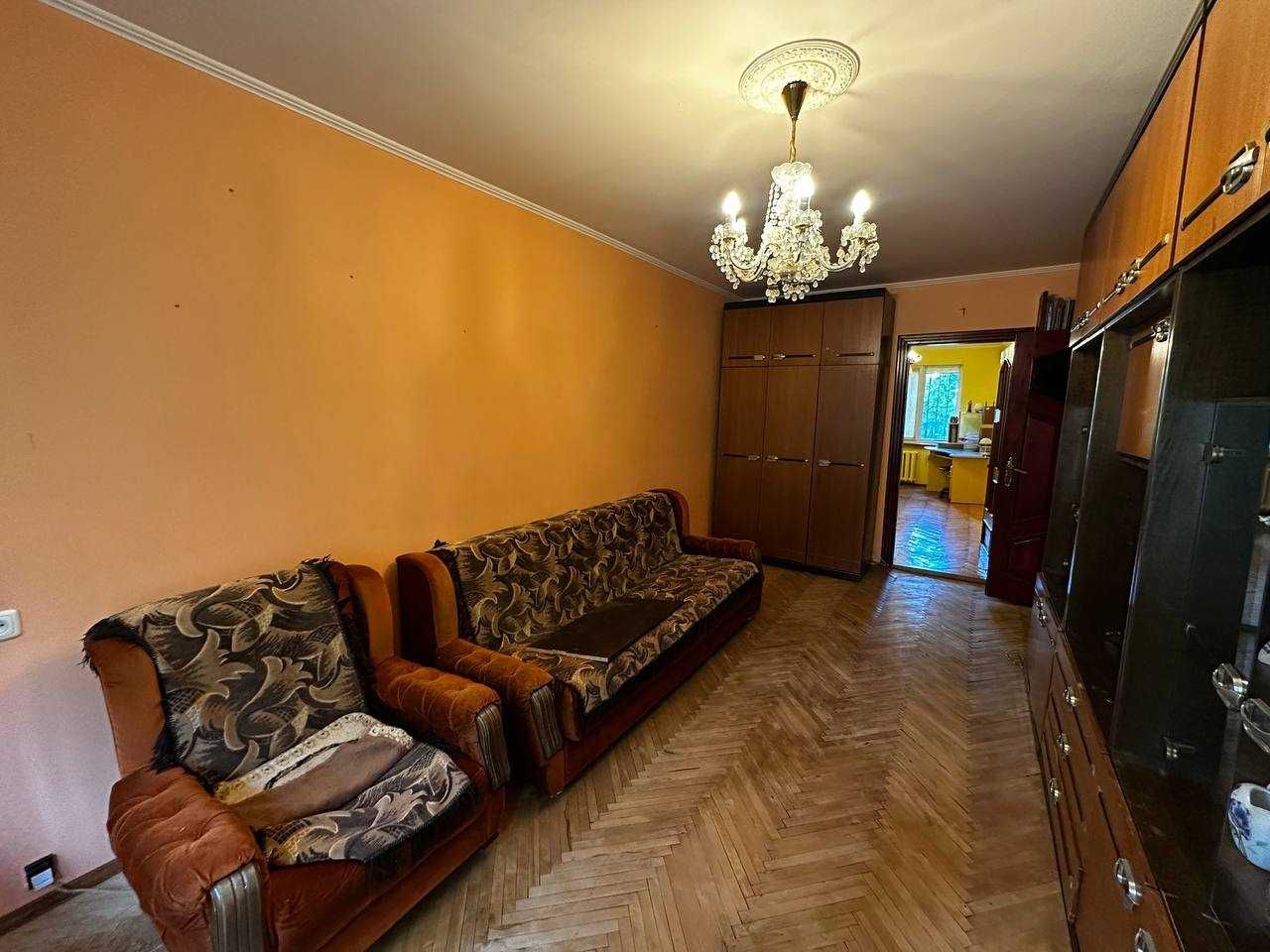 Продаж 2кімн.квартири на вул. Володимира Великого. 45кв.м. 1й поверх