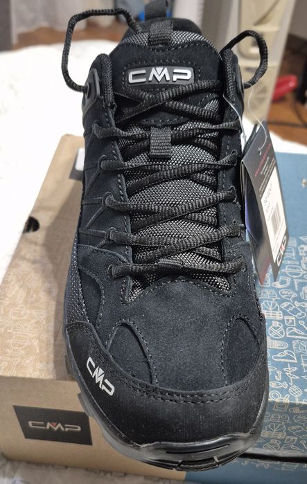 Трекінгове взуття CMP з мембраною.