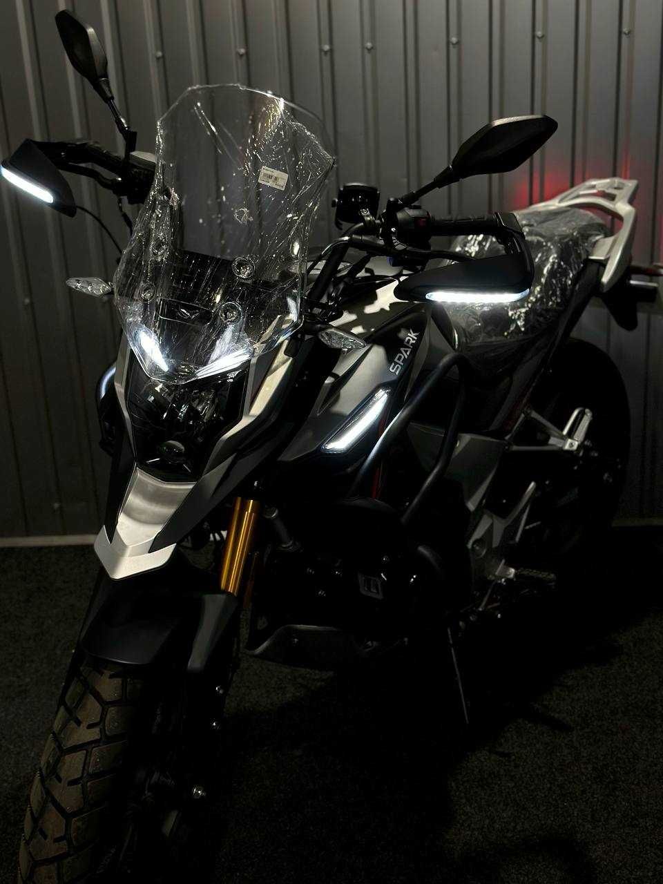 Новий мотоцикл Spark  SP300T-3