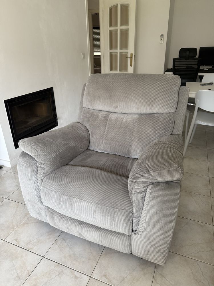 Poltrona Cadeirão relax eletrica com fatura e gatantia