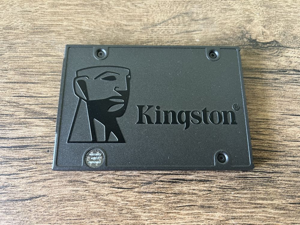 SSD Kingston 1TB (960gb). Идеал, почти не использовался.