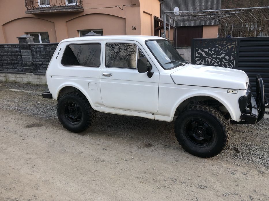 Продам ниву на ходу