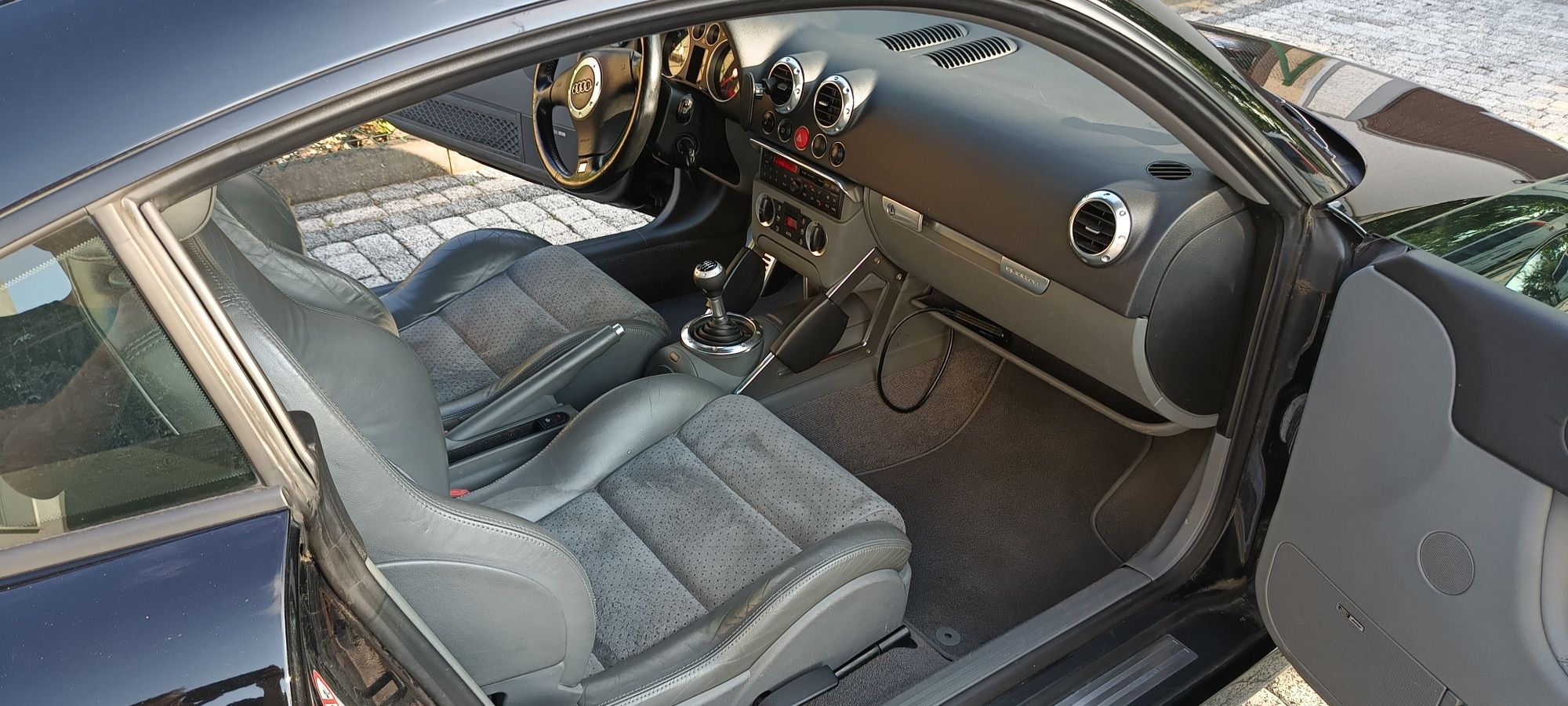Audi TT 1.8T 225KM Quattro stan bardzo dobry.