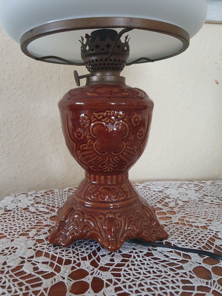 Lampa stołowa duża WZMPT Wałbrzych ze szklanym kloszem