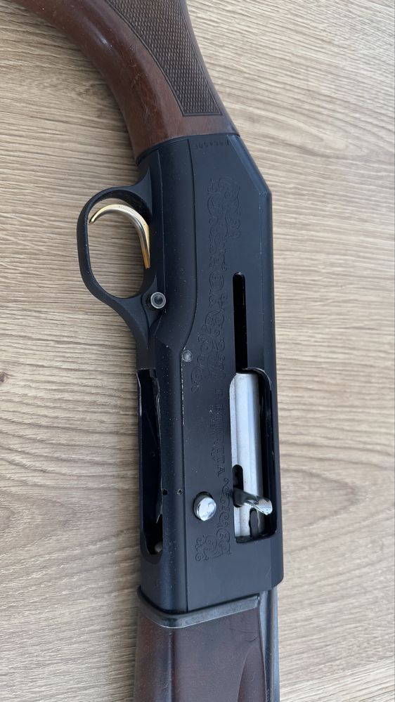 Duas armas de caca + armario