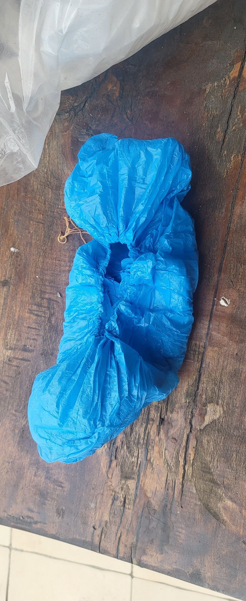 Kombinezony ochronne jednorazowe XXL 15 sztuk + buty ochronne