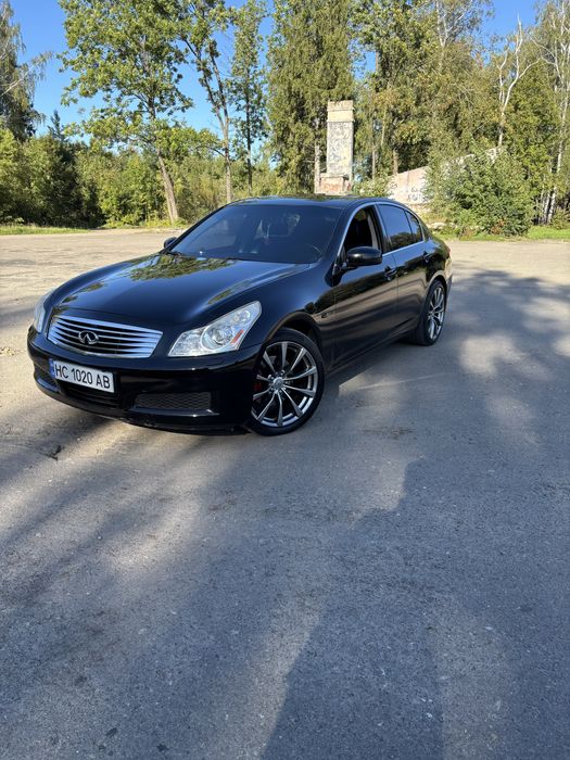 Машина Infiniti G35