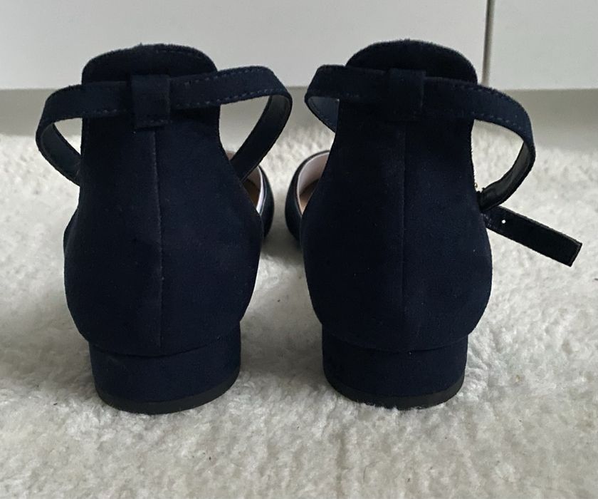 Granatowe damskie czółenka Graceland z zabudowanym przodem - stylowe!