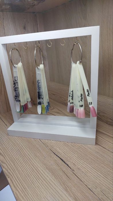 Біла підставка для тіпсів з дерева(манікʼюр)