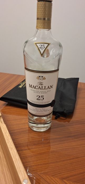 Garrafa vazia Macallan 25 anos