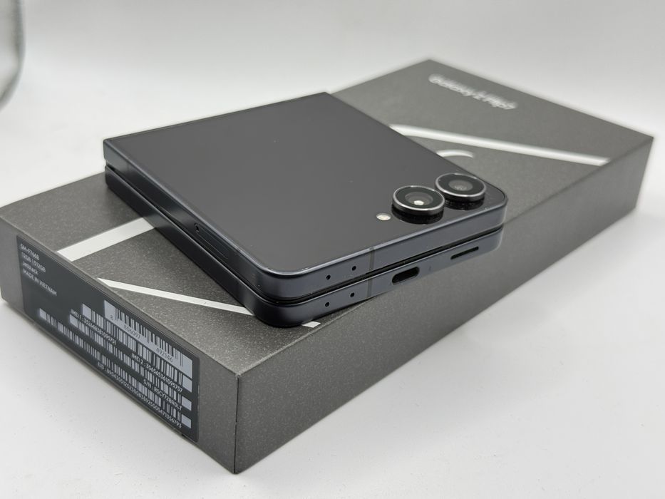 Samsung Galaxy Z Flip 7