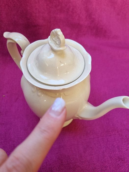 Dzbanek porcelana tułowice