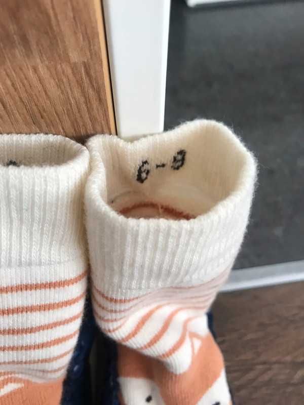 buciki  buty niechodki skarpetki niemowlęce kapcie liski