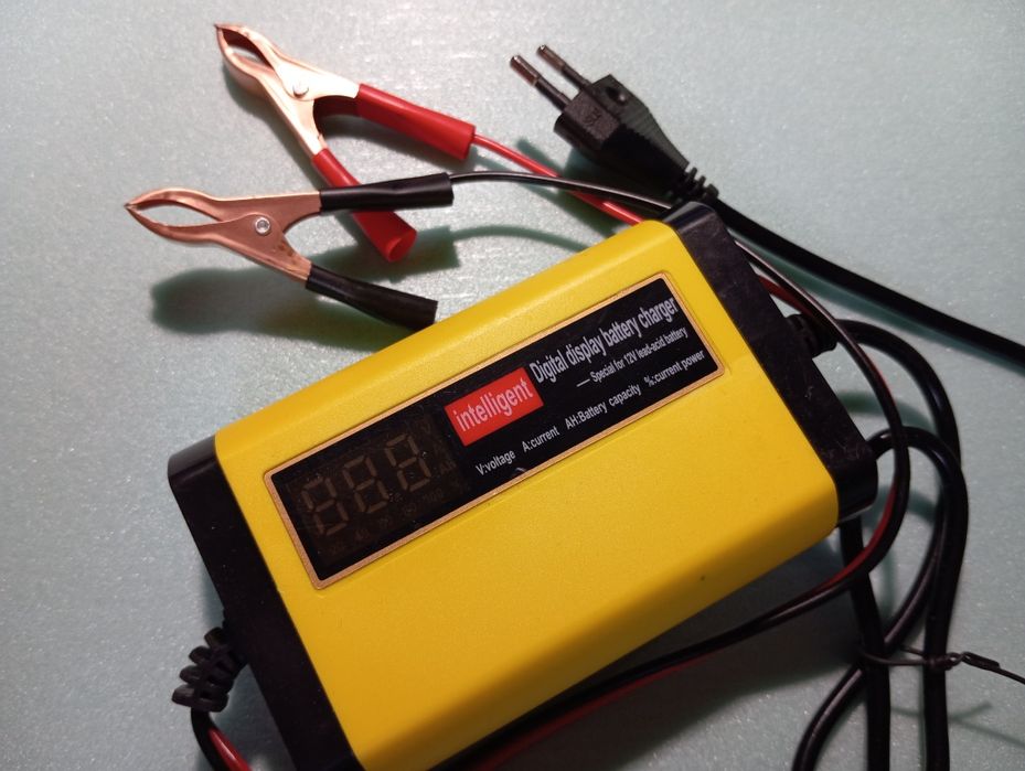 Зарядное устройство 12В 2А автоматическое. Новое. До 60Ач.