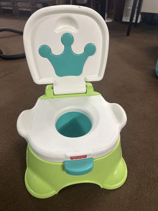 Nocnik tron fisher price