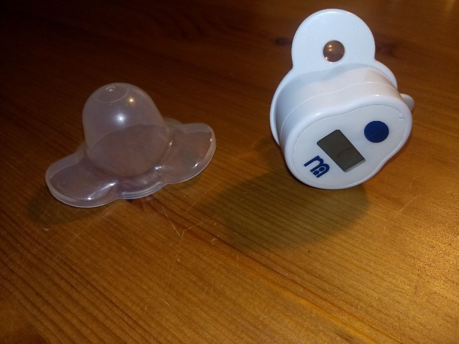 Termometr elektroniczny w smoczku Mothercare dla niemowląt z nasadką