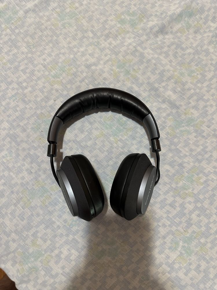 Fone de Ouvido Bowers & Wilkins Px8
