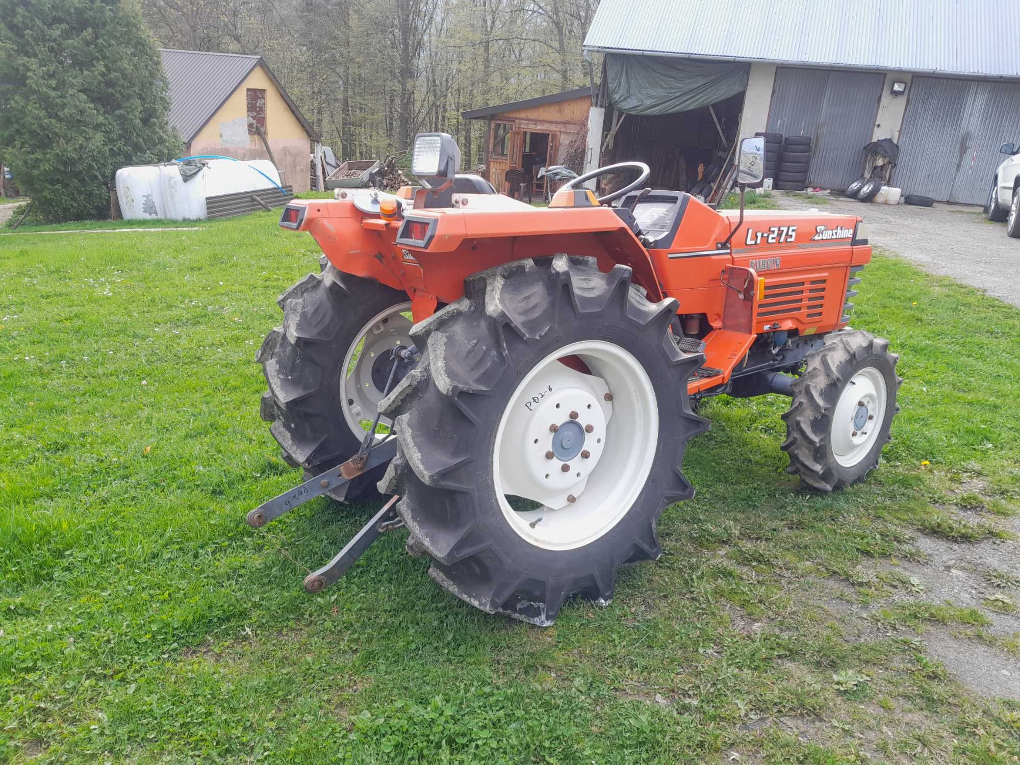 Do sprzedania traktor Kubota L1-275 4x4  27 KM  25 KM stan bdb