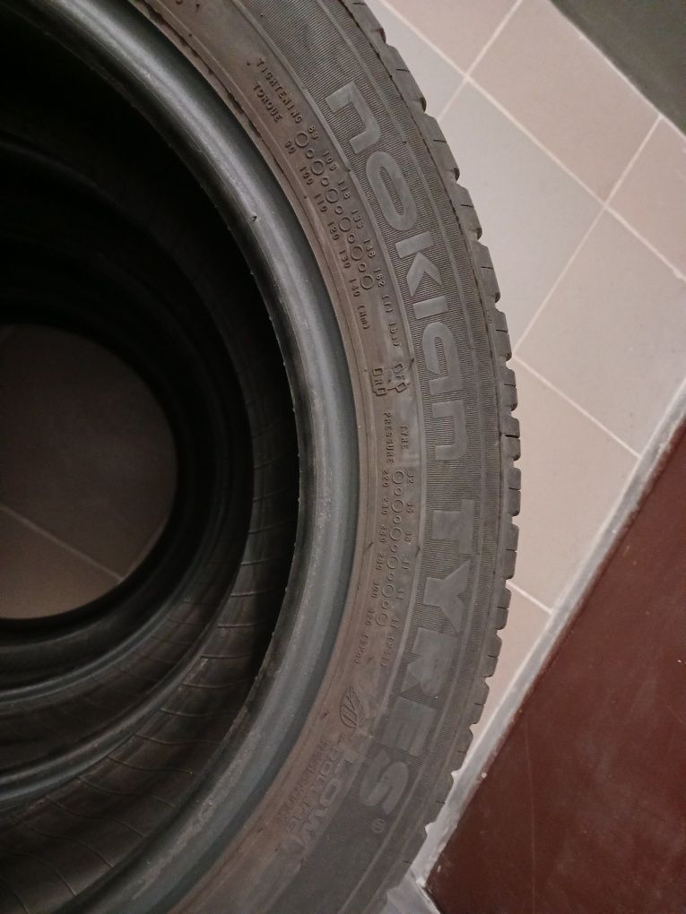 Комплект літніх шин 195/50 R15 2 х Nokian, 2 х Hankook