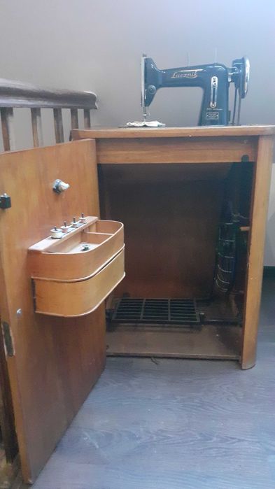 Dekoracyjna maszyna do szycia