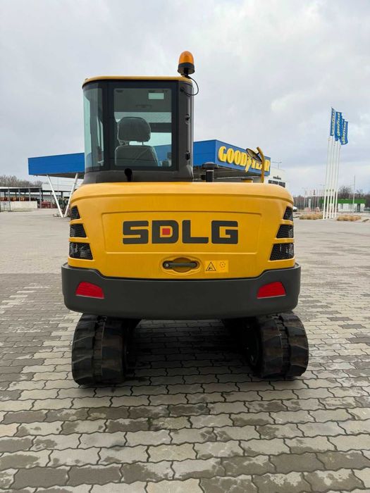 Гусеничний міні-екскаватор SDLG E660FL
