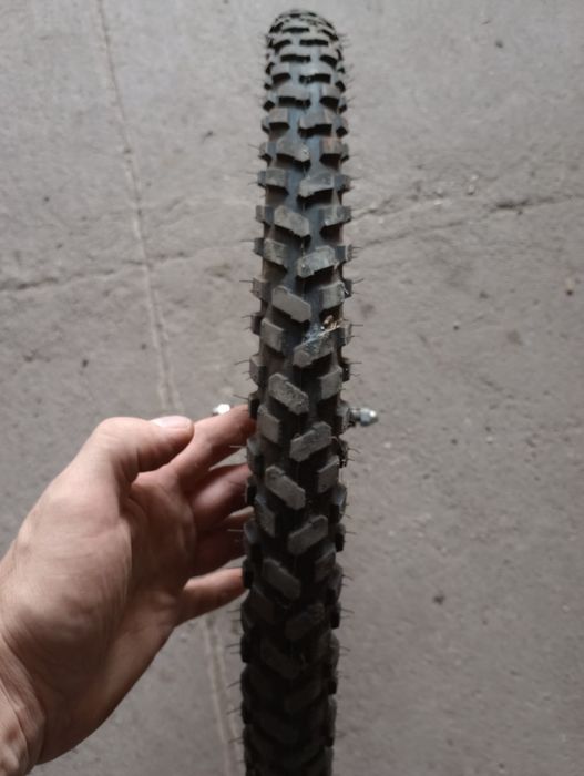 Koło z oponą do roweru