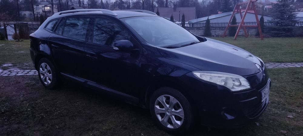 Renault Megane III uszkodzony