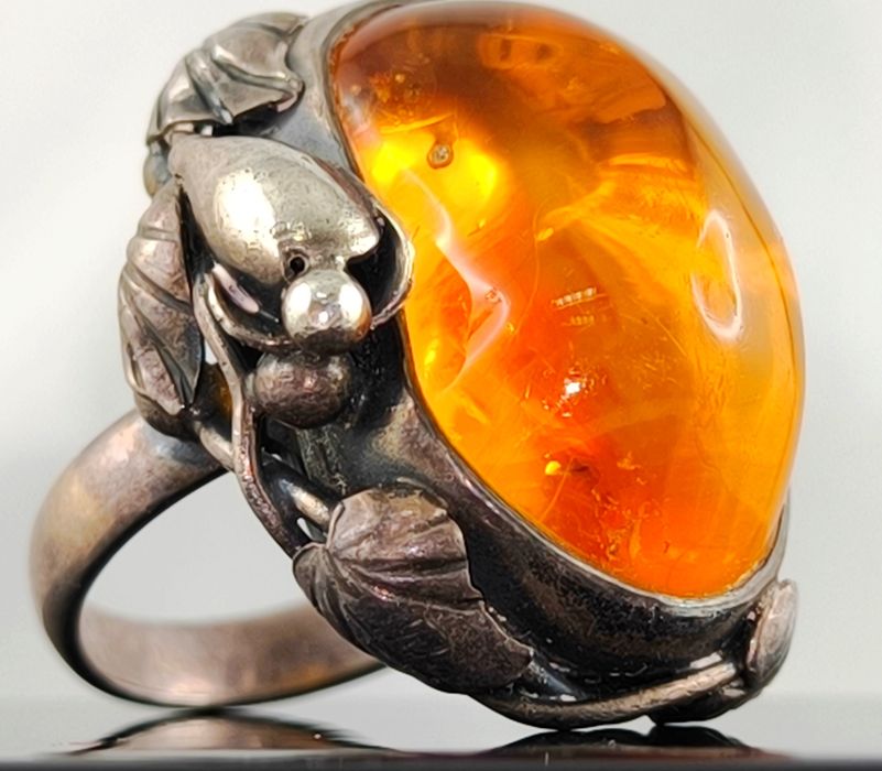 Srebrny Pierścionek z Bursztynem Autorski Sygnowany Pr.800 / 1963-86r