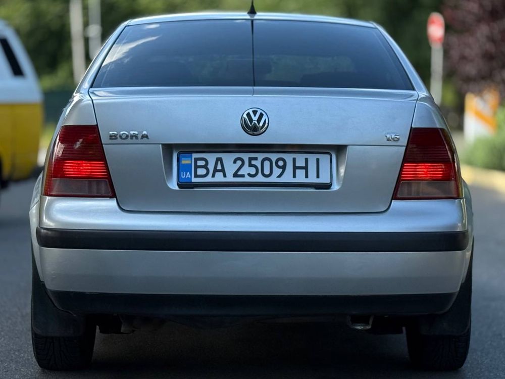 Volkswagen Bora 1.6 MPI АВТОМАТ ГАЗ4