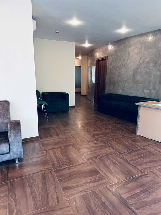 Офис в аренду от Хозяина в ЖК "Белый Парус" 215 м2, 1-й этаж