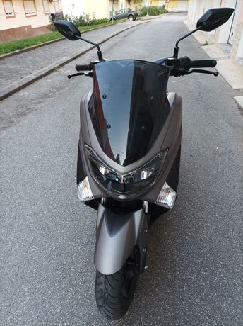 Vendo scooter Yamaha nmax