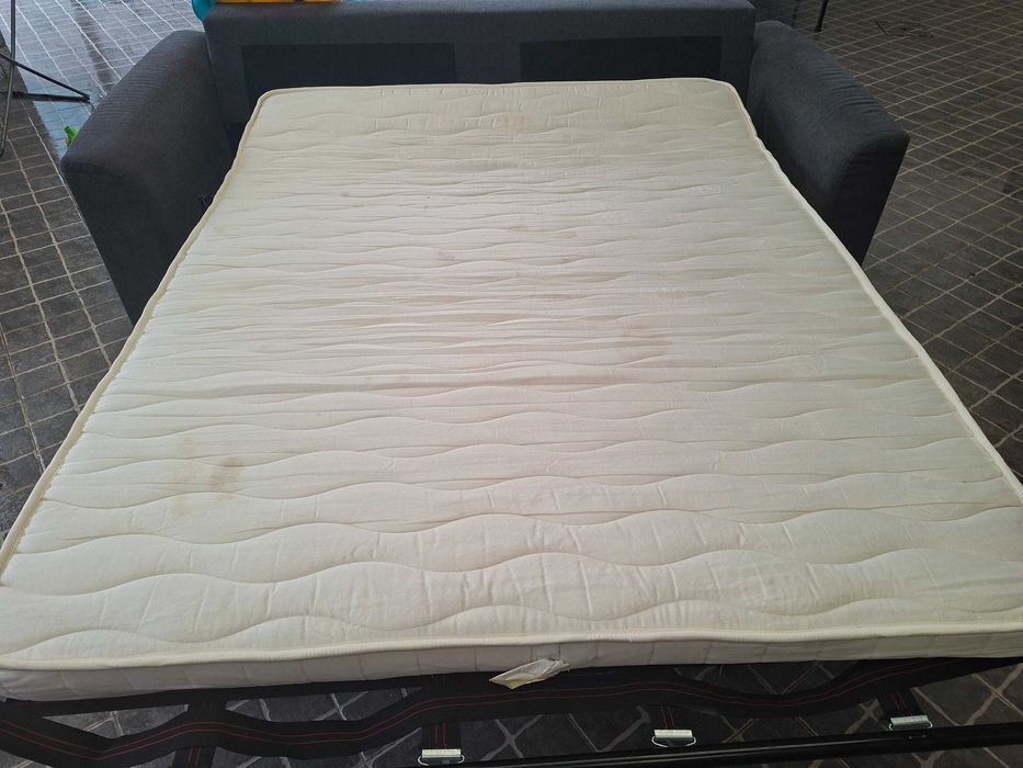 Vendo Sofá-cama em bom estado