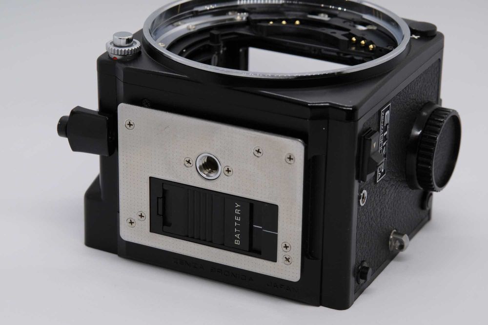 Zenza Bronica ETRS corpo