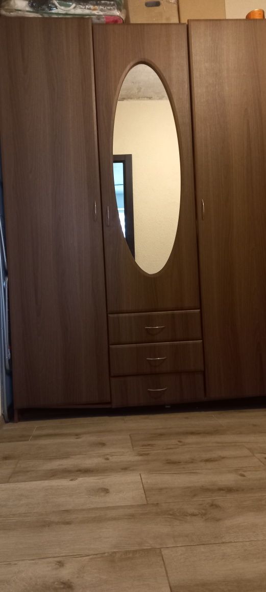 Продаю шафу/В обіході  була  дуже довго