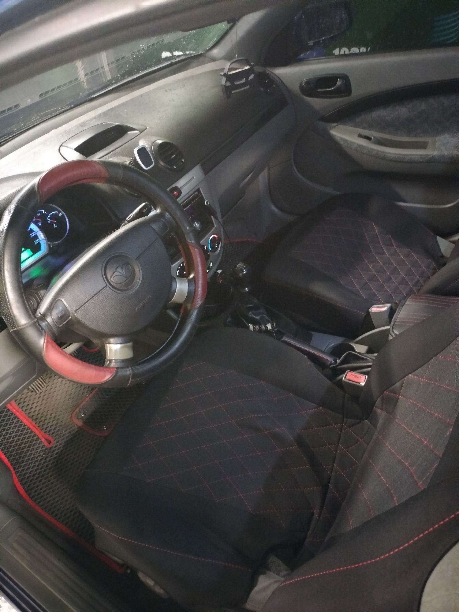 Продам Daewoo Lacetti 1.4