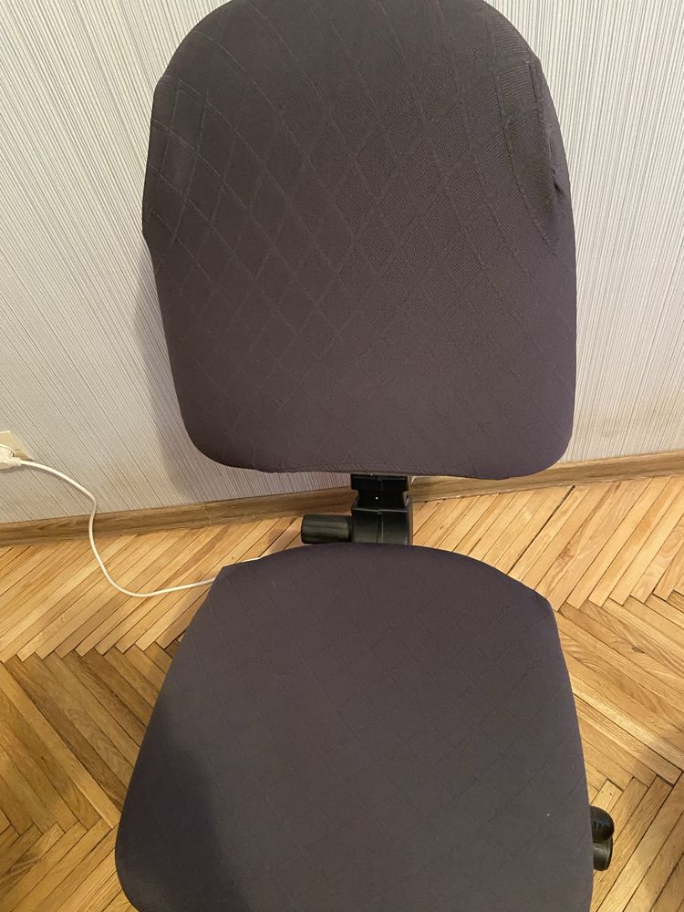 Крісло  офісне .