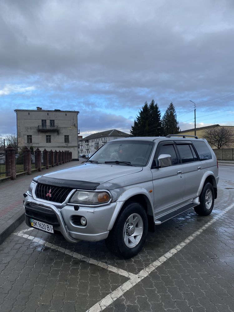 Mitsubishi Padjero Sport 3