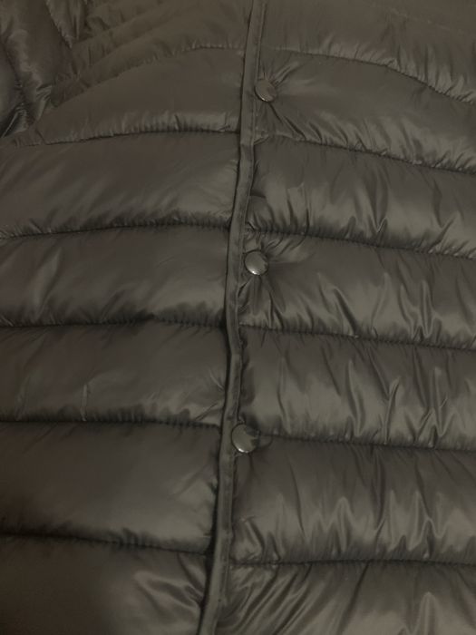 Весняна жіноча куртка