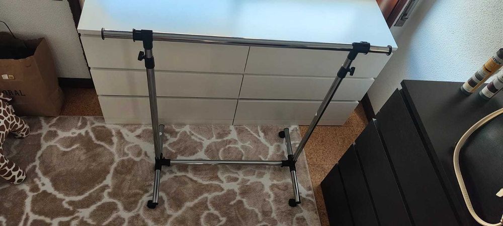 Charriot com rodas extensível aço cinza 86,3-114x51x101-159 cm