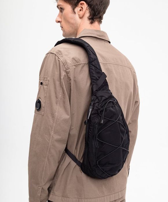 Сумка c.p.company слимбег оригинал черная