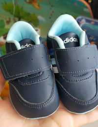 Взуття для малюків, пінетки Adidas